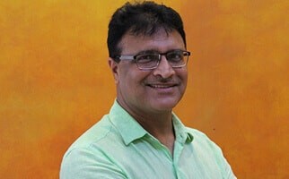 Dr Shiv Chopra – best Surgeon and Laparoscopic Surgeon in Delhi, India